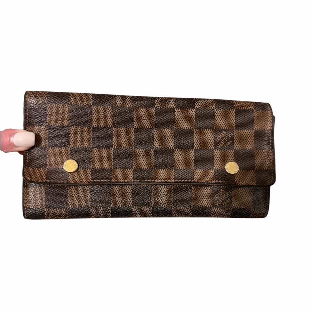 LV Damier Wallet